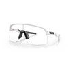 Kép 1/7 - sportszemuveg-oakely-sutro-lite-matte-white-clear-to-black-photochromic-0009463