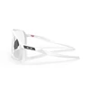 Kép 3/6 - sportszemuveg-oakely-sutro-matte-white-clear-to-black-photochromic-0009406-3