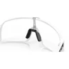 Kép 6/6 - sportszemuveg-oakely-sutro-matte-white-clear-to-black-photochromic-0009406-6