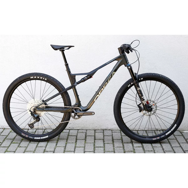 orbea-oiz-m30-carbon-fully-mtb-kerekpar