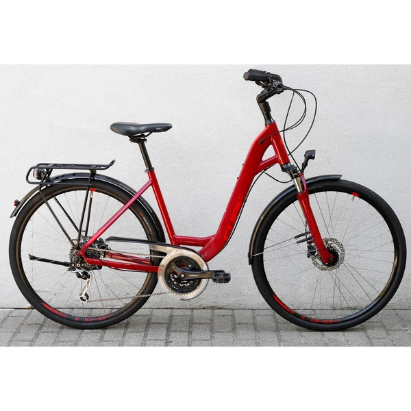 cube-touring-exc-trekking-kerekpar
