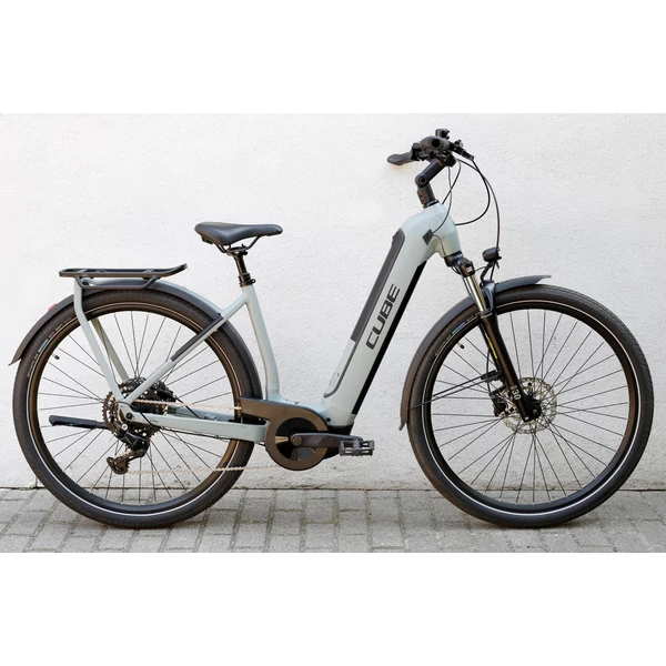 cube-kathmandu-hybrid-one-750-ebike-kerekpar