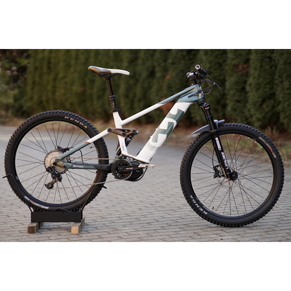 Husqvarna Mountain Cross MC5 27,5" E-MTB kerékpár