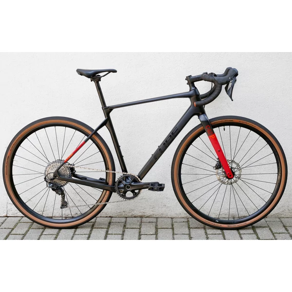 cube-nuroad-c-62-pro-carbon-gravel-kerekpar